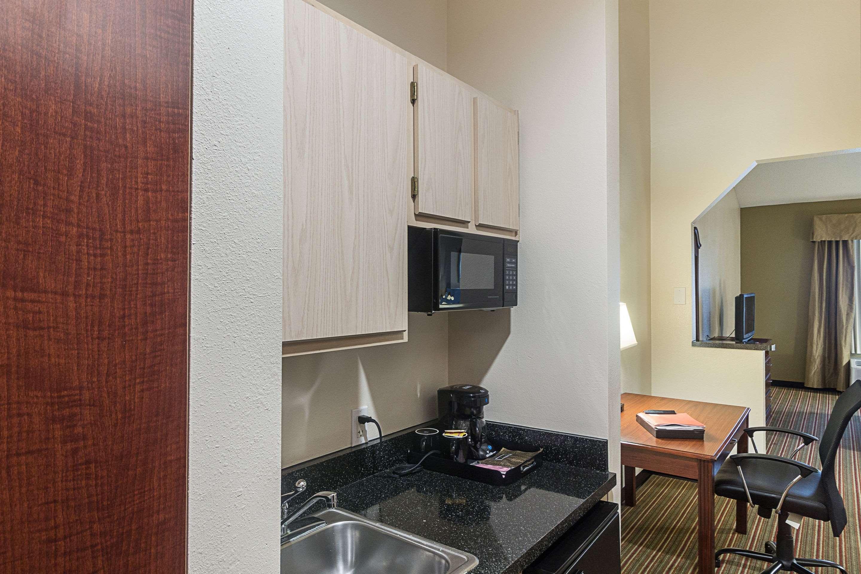 Quality Inn & Suites West Chase Houston Exteriör bild