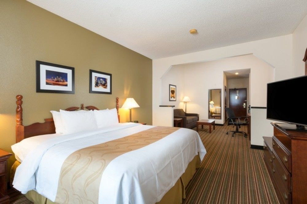 Quality Inn & Suites West Chase Houston Exteriör bild
